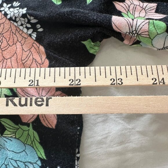 Torrid Womens Black Floral V-Neck Tunic Tee SZ 3X Short Sleeve Dark Fairy HTF - Picture 8 of 9